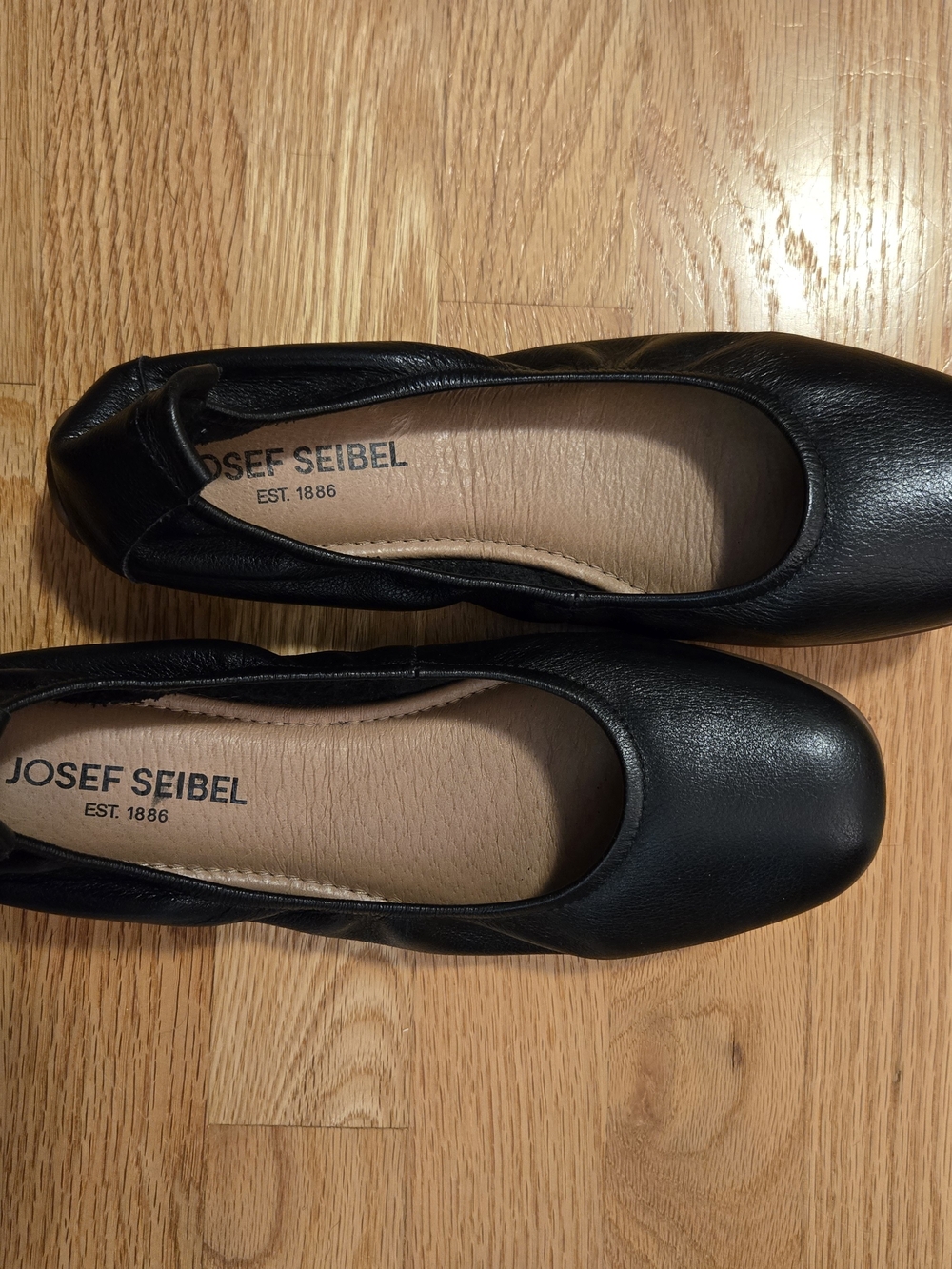 Josef Seibel Women's Black Leather Ballet Flats Minimalist Balletcore Sz 39